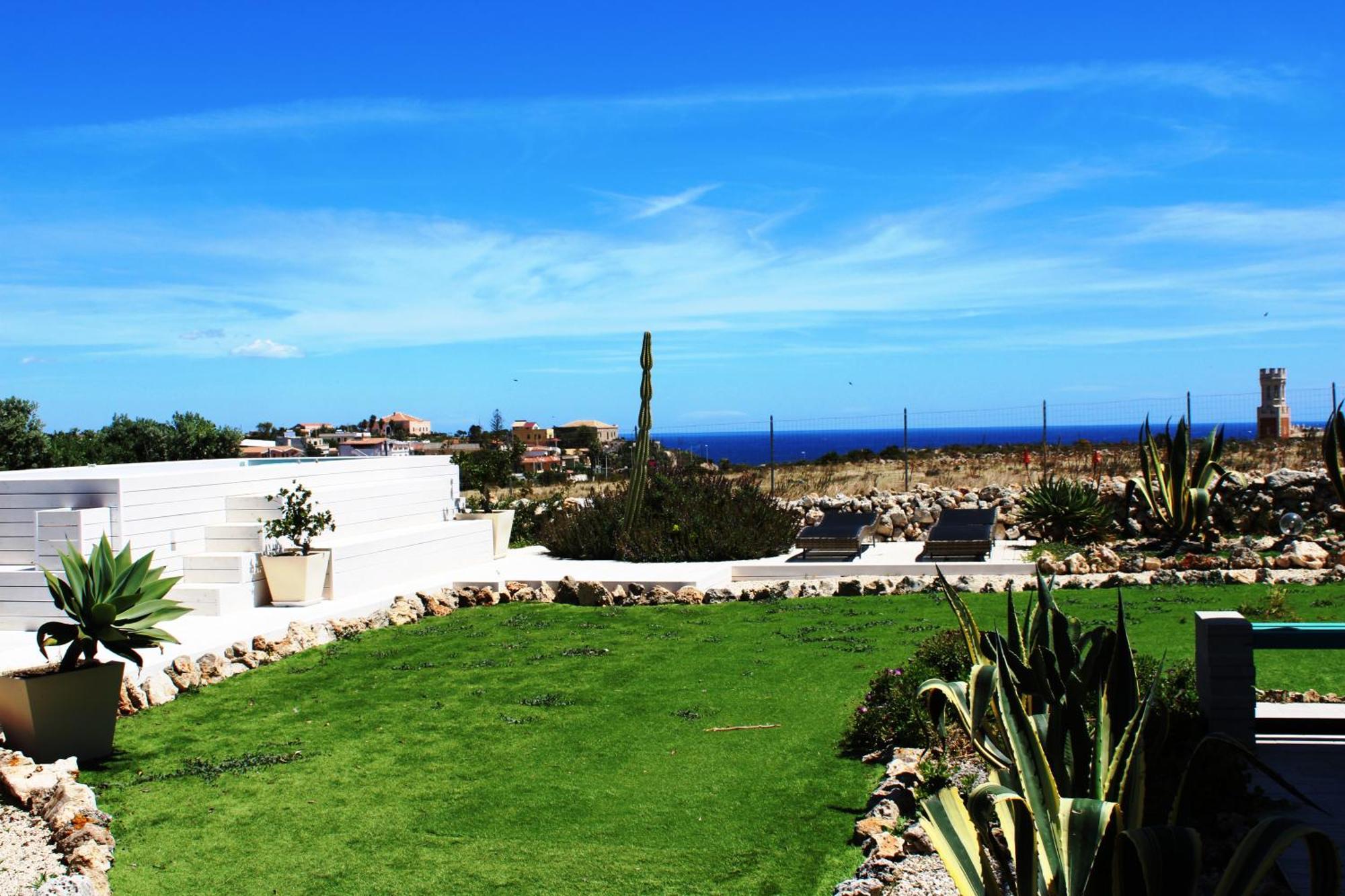 B&B Casa Del Faro Sanvallero Adults Only Portopalo Di Capo Passero Exterior foto